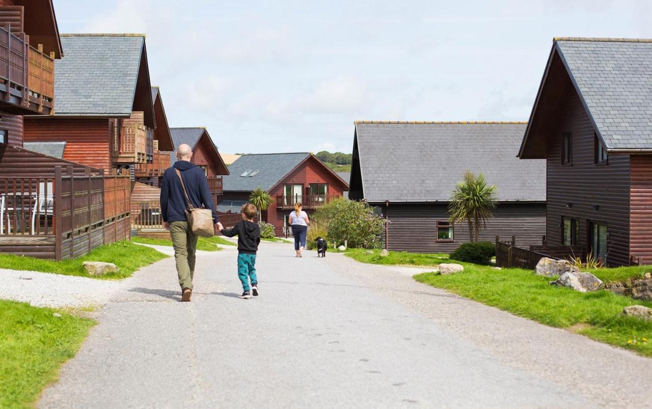 Retallack Resort & Spa Padstow Luaran gambar The village at Bluestone