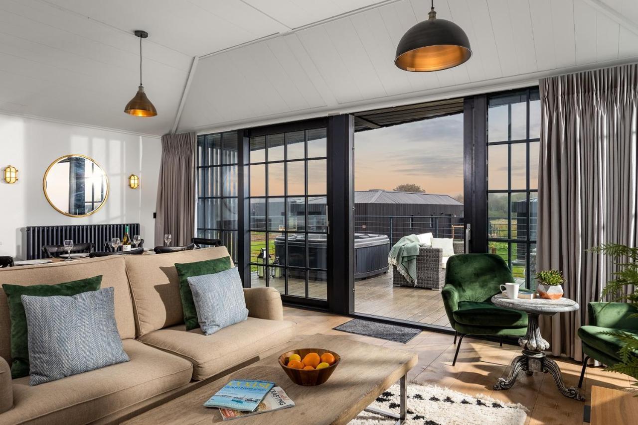 Retallack Resort & Spa Padstow Luaran gambar The interior of a penthouse apartment