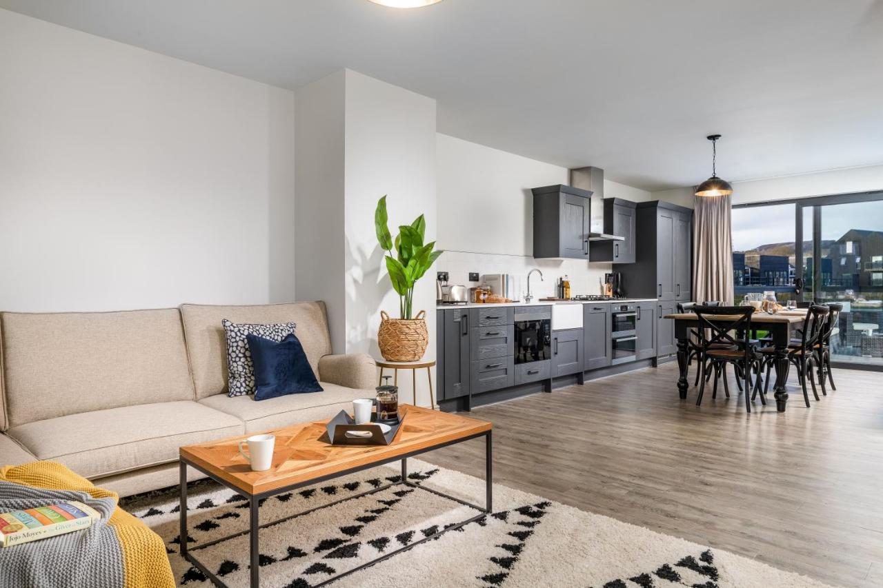 Retallack Resort & Spa Padstow Luaran gambar The interior of a typical apartment at The Foundry