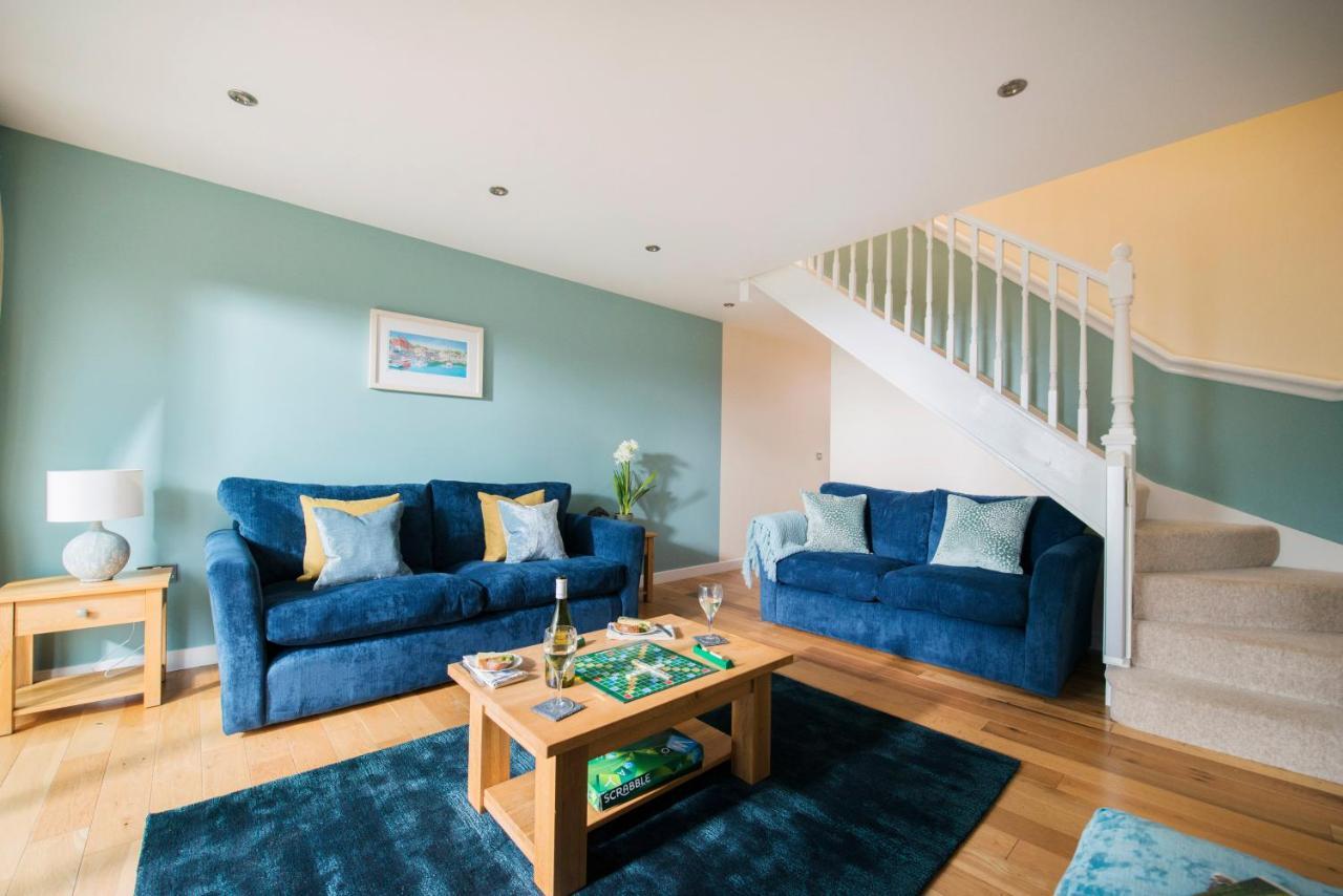 Retallack Resort & Spa Padstow Luaran gambar The living room at The Old School House